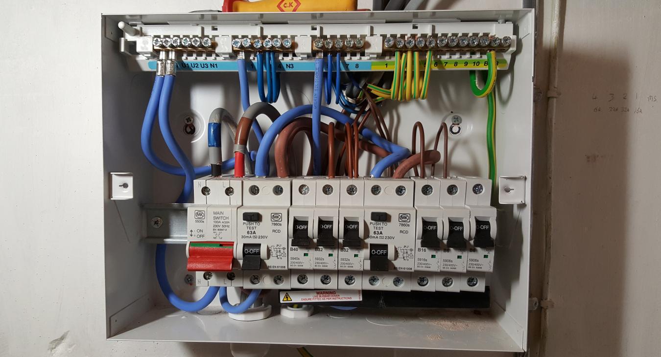 Fuseboard electrician near me
